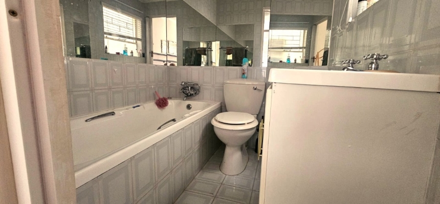 To Let 3 Bedroom Property for Rent in Safari Gardens North West